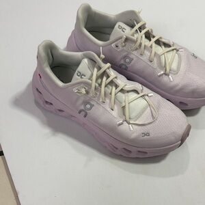 On Running Women's Light Pink Sneakers